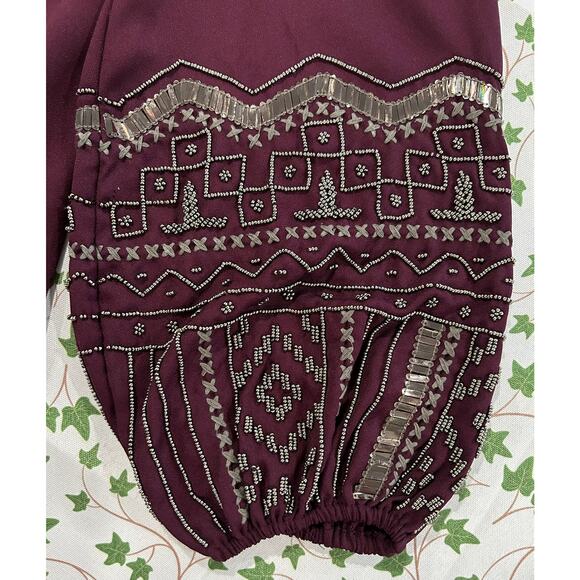 NWT! Chico's Embellished Sleeve Pullover Size: 1 - Picture 4 of 6